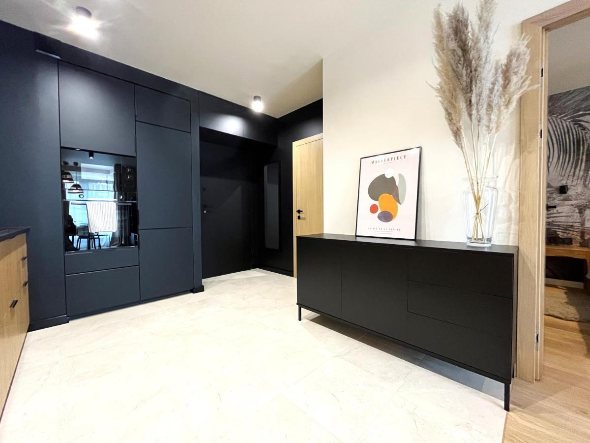 Wyszynskiego Apartment - Self Check-In 20H - Parking &Lift فروتسواف المظهر الخارجي الصورة