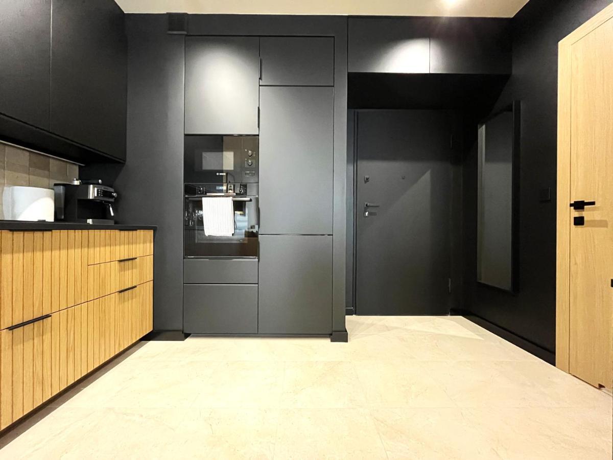 Wyszynskiego Apartment - Self Check-In 20H - Parking &Lift فروتسواف المظهر الخارجي الصورة